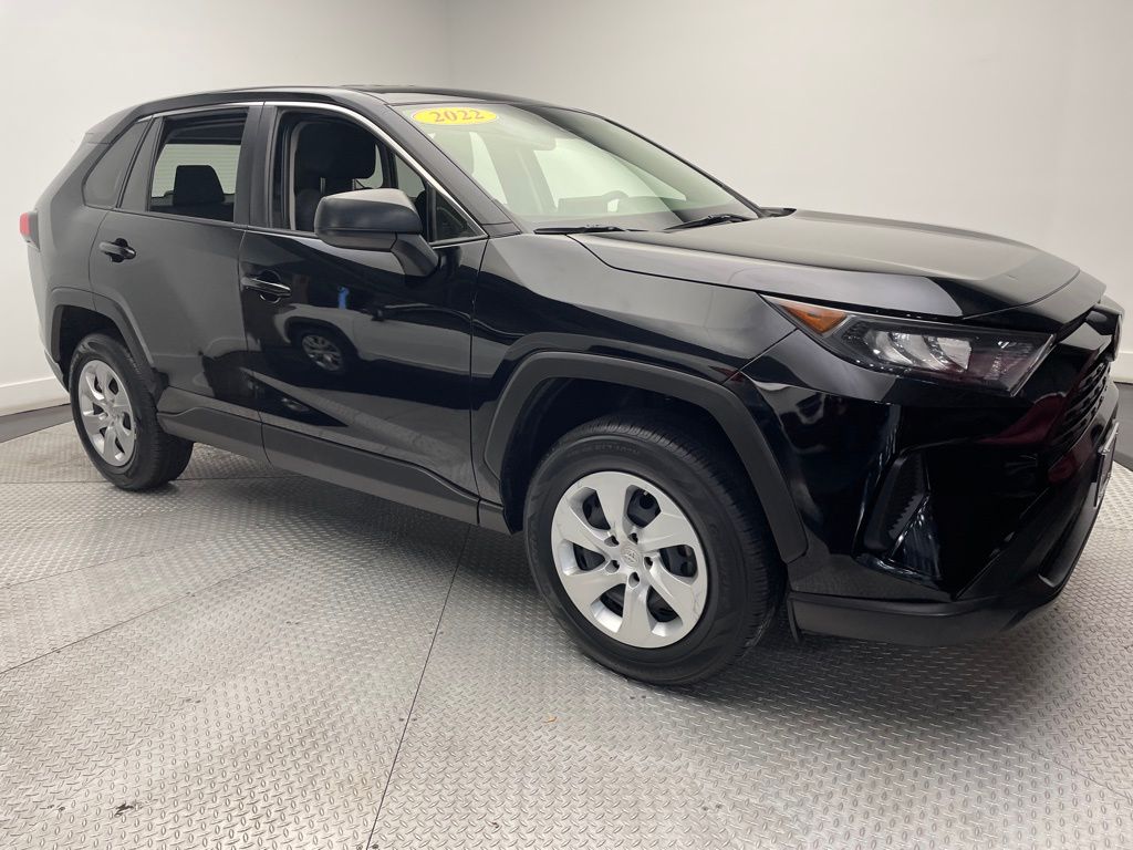 2022 Toyota RAV4 LE 3