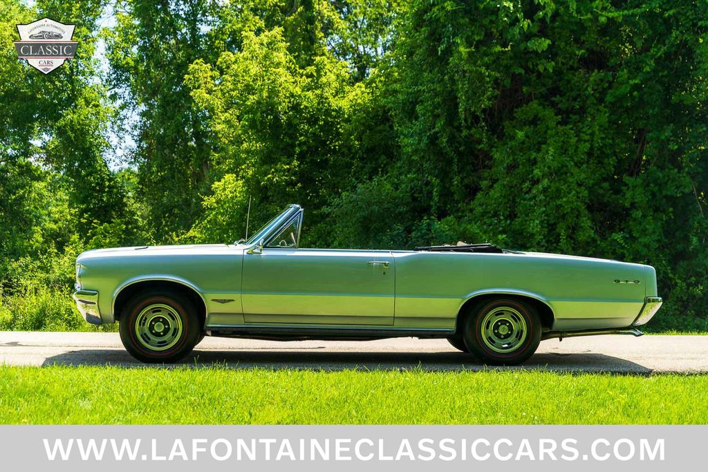 1964 Pontiac GTO 30