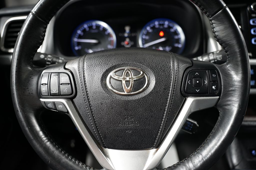 2015 Toyota Highlander XLE 12