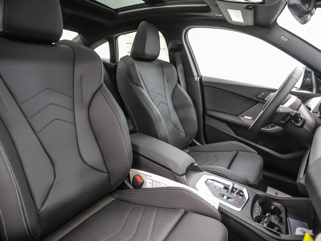 Thumbnail: 2025 BMW 2 Series - 32