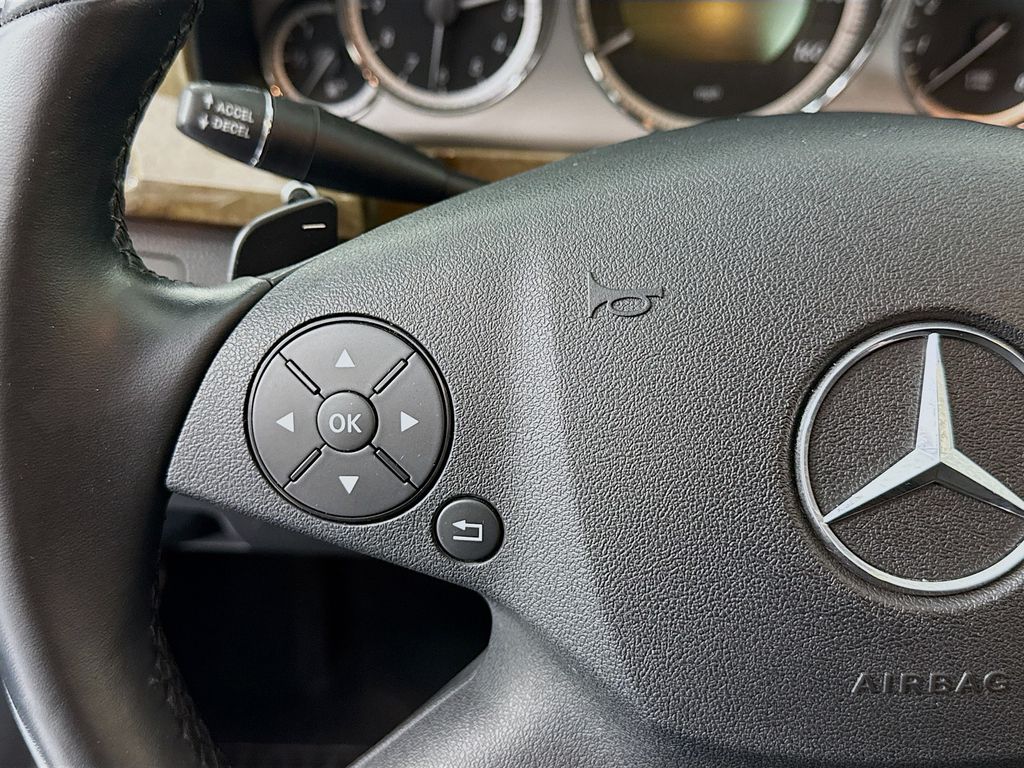 Thumbnail: 2010 Mercedes-Benz E-Class - 11