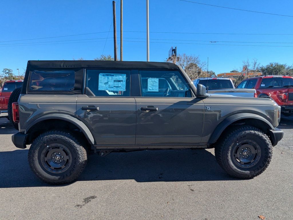 2025 Ford Bronco 
