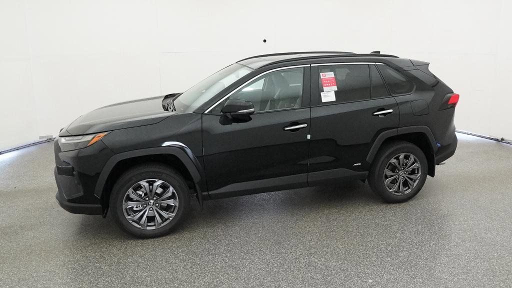 Thumbnail: 2025 Toyota RAV4 - 4