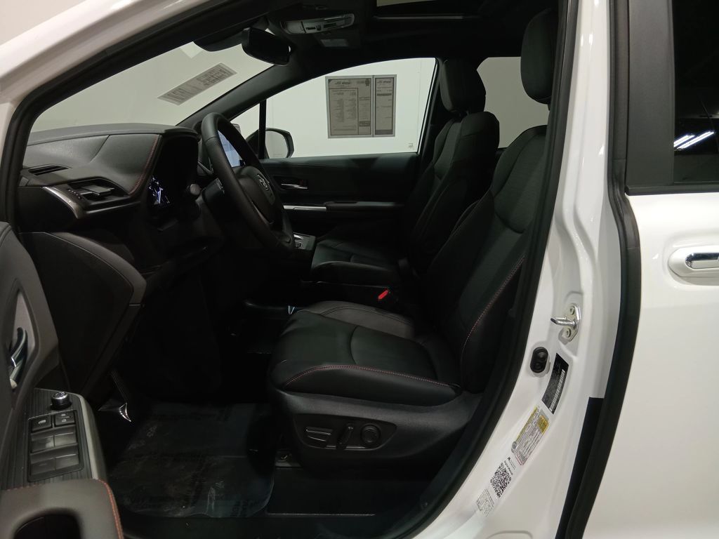 2024 Toyota Sienna XSE