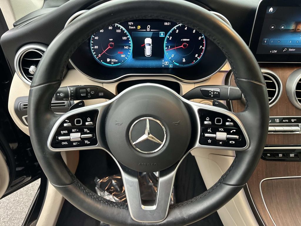 Thumbnail: 2022 Mercedes-Benz GLC - 24