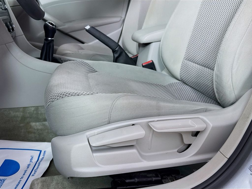 Used Car 2015 Volkswagen Passat  1.8t S For Sale Under $10,000 In Austin, Texas