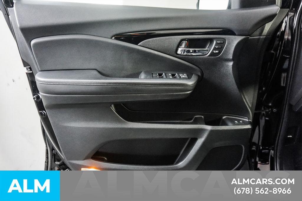 Used 2021 Black Honda Touring image 41