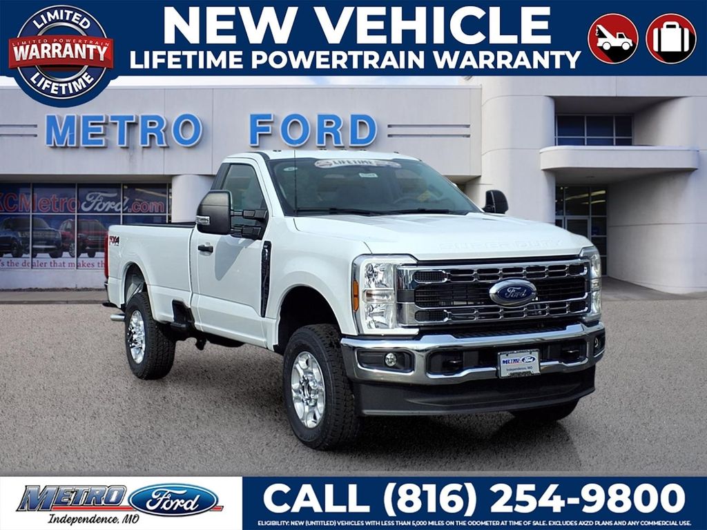 Oxford White 2026 Ford F-250 Super Duty Pickup Truck Four-Wheel Drive Automatic
