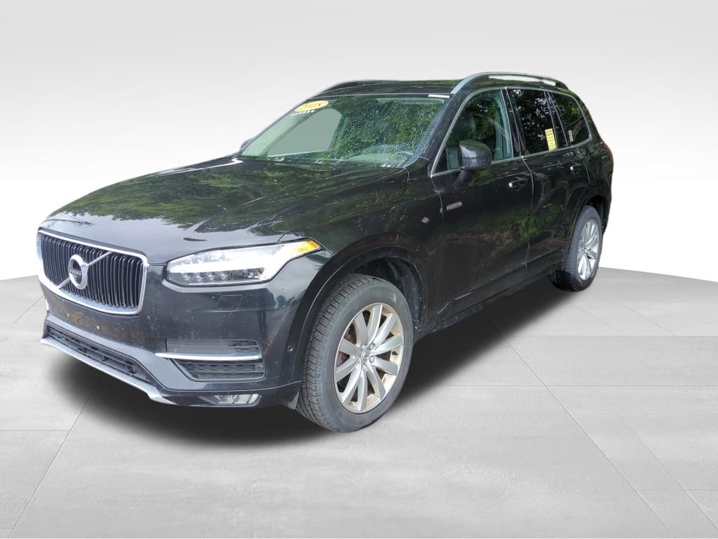 2018 Volvo XC90 T6 Momentum