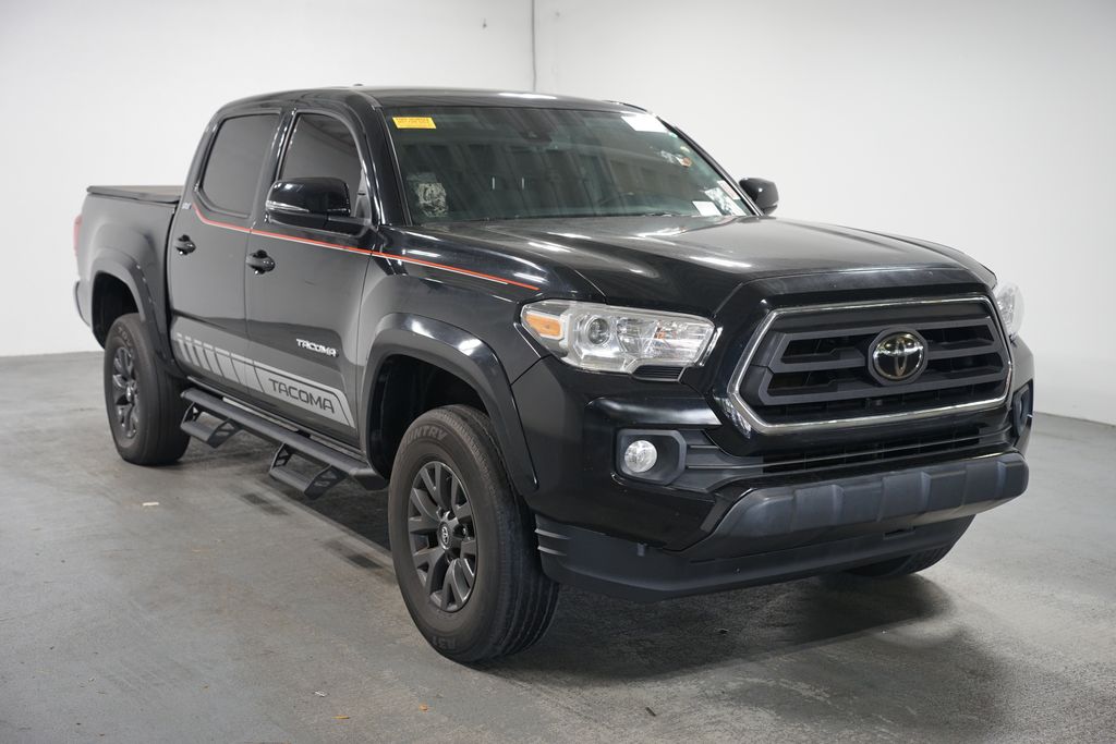 Thumbnail: 2022 Toyota Tacoma - 3