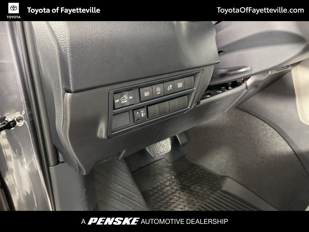 Thumbnail: 2025 Toyota Tundra - 15