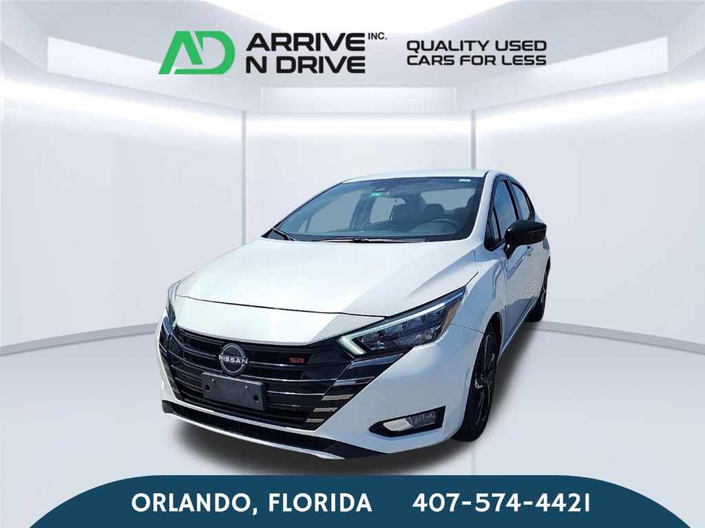 Aspen White Tricoat 2024 Nissan Versa Sedan Front-Wheel Drive Continuously Variable Transmission
