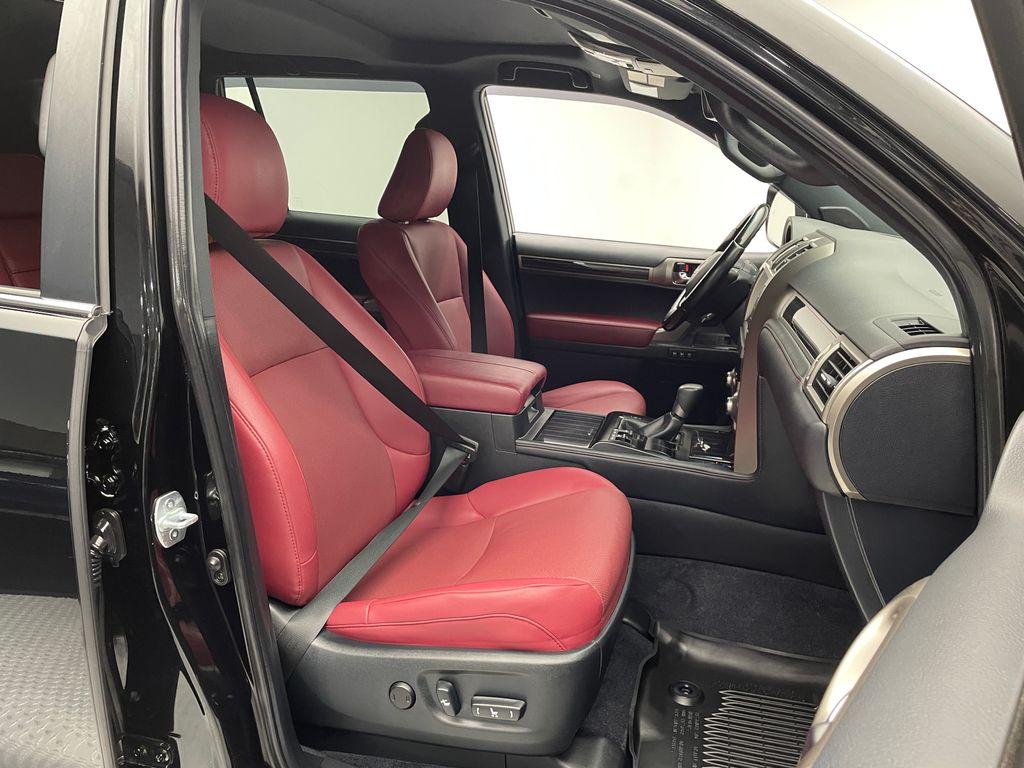 Thumbnail: 2021 Lexus GX - 19