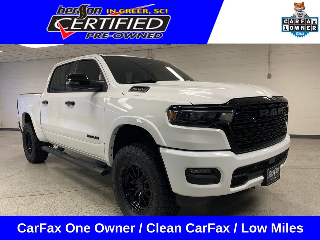 Bright White Clearcoat 2026 RAM 1500 Pickup Truck Four-Wheel Drive 8-Speed Automatic