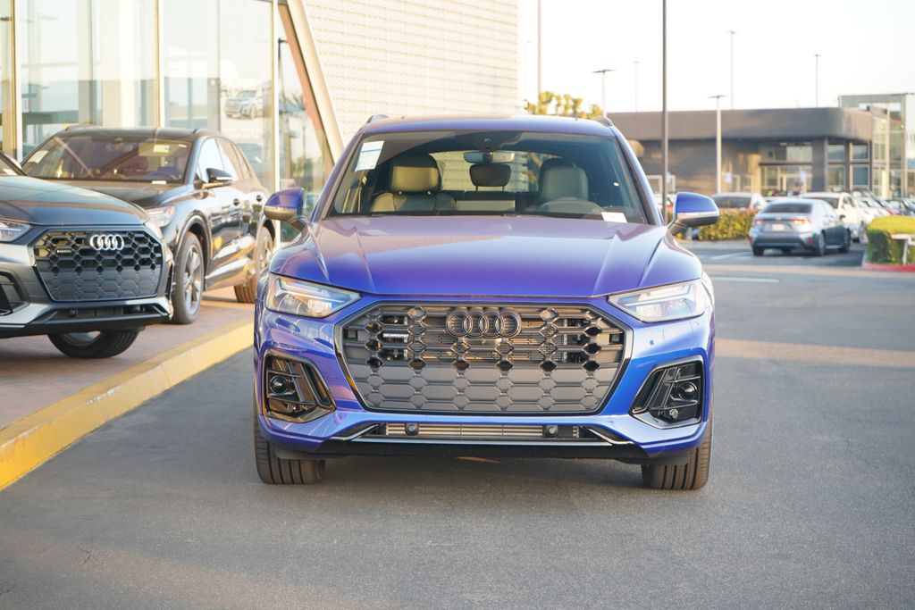 2025 Audi Q5 e  5