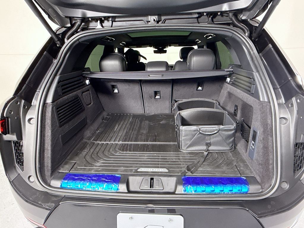 Thumbnail: 2026 Land Rover Range Rover Sport - 28