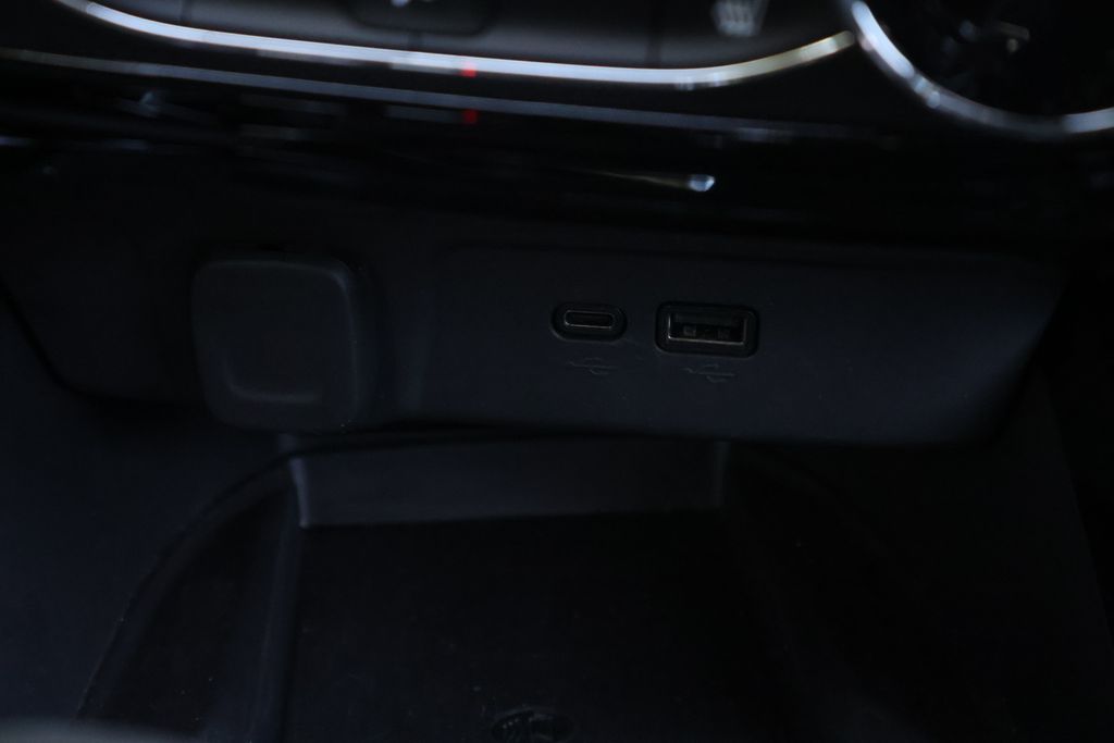 Thumbnail: 2024 Chevrolet Trax - 24