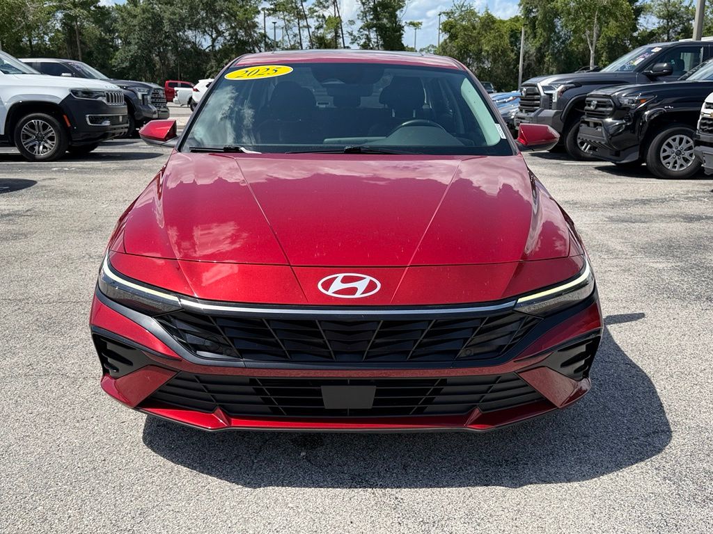 Used 2025 Hyundai Elantra Sedan