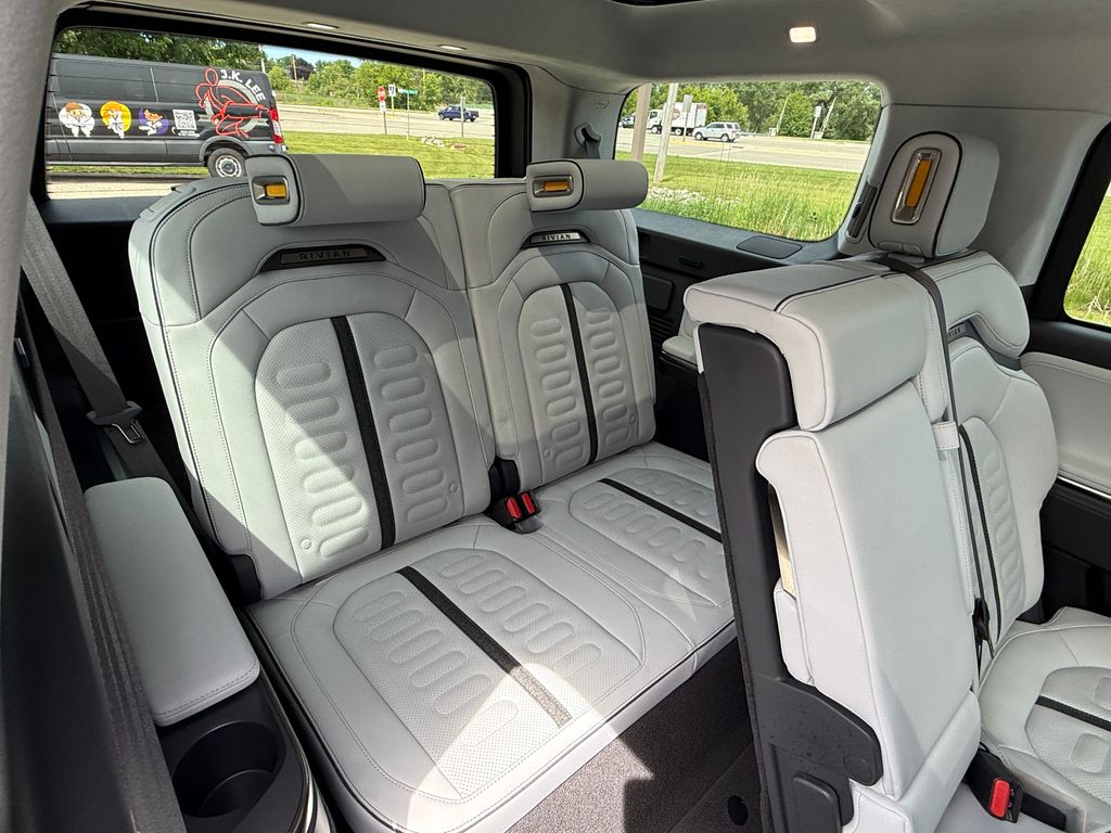 Interior 19