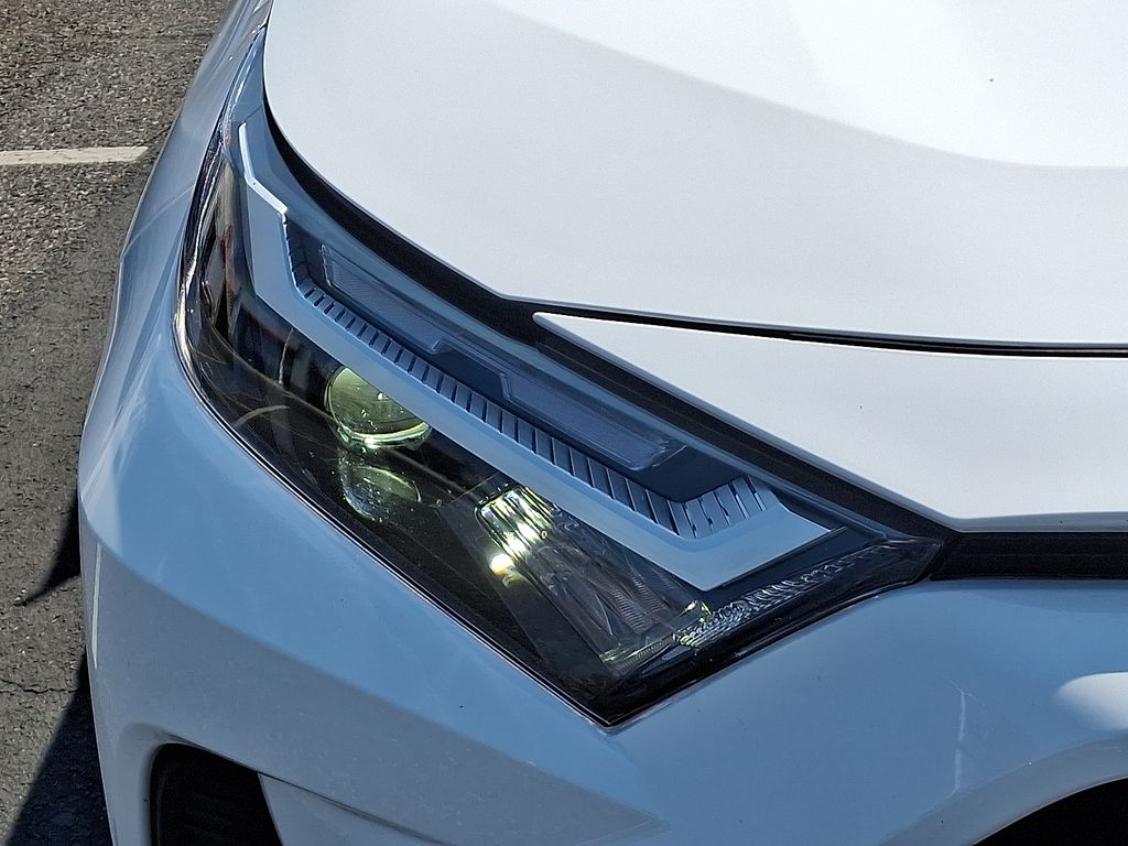 2024 Toyota RAV4 XLE 9