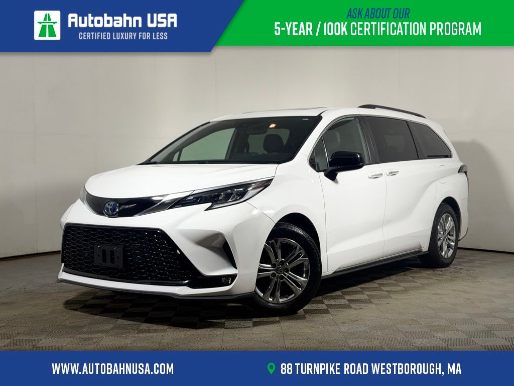 White 2022 Toyota Sienna XSE 7-Passenger AWD Minivan All-Wheel Drive Continuously Variable Transmission