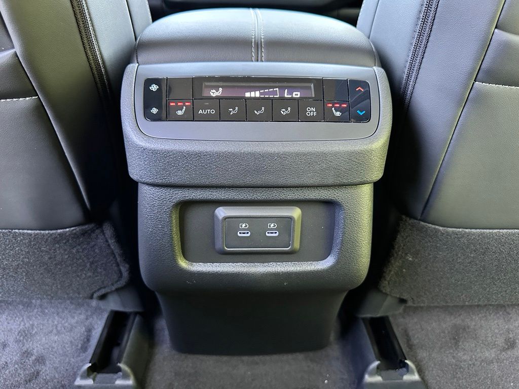 New 2026 Scarlet Ember Tintcoat Nissan SL image 21