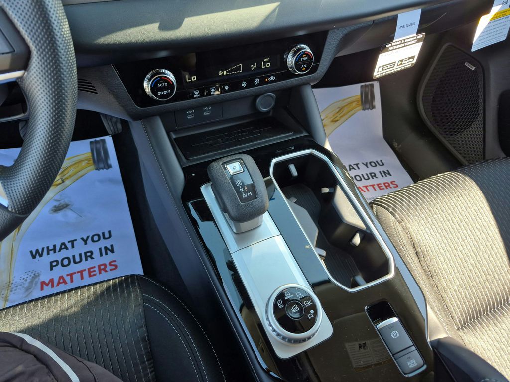 2026 Mitsubishi Outlander ES White at Big Star Chrysler Jeep Dodge Ram 