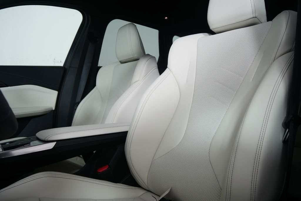 Thumbnail: 2026 BMW X1 - 10