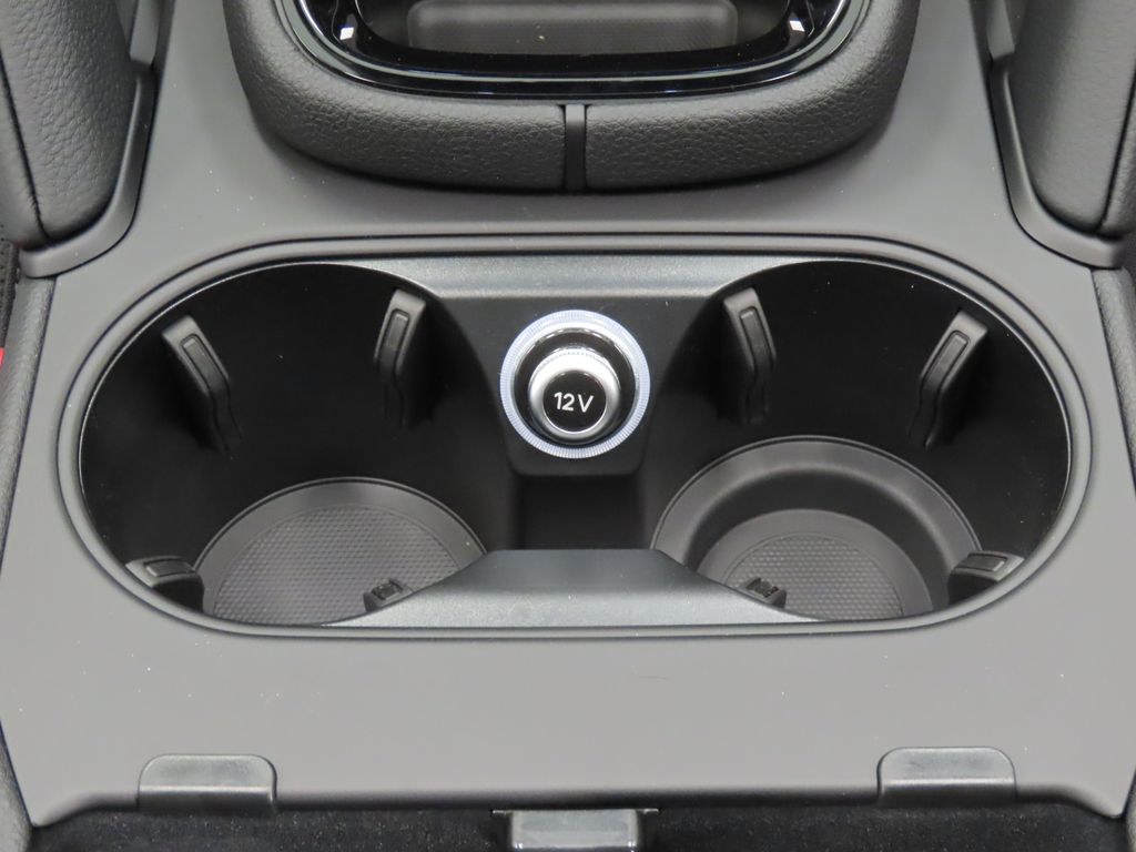 Thumbnail: 2026 Porsche Cayenne - 31