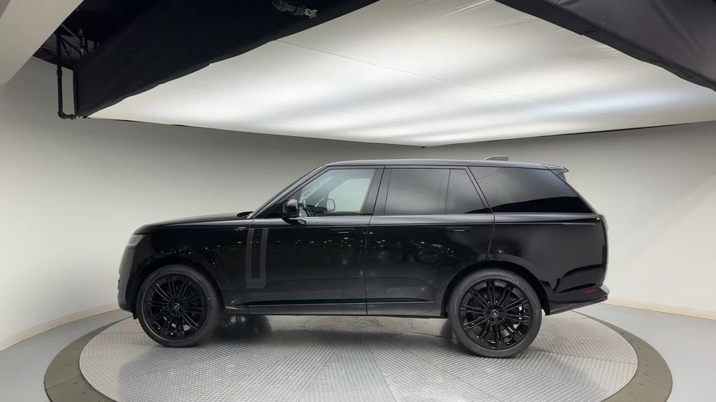 Thumbnail: 2024 Land Rover Range Rover - 5