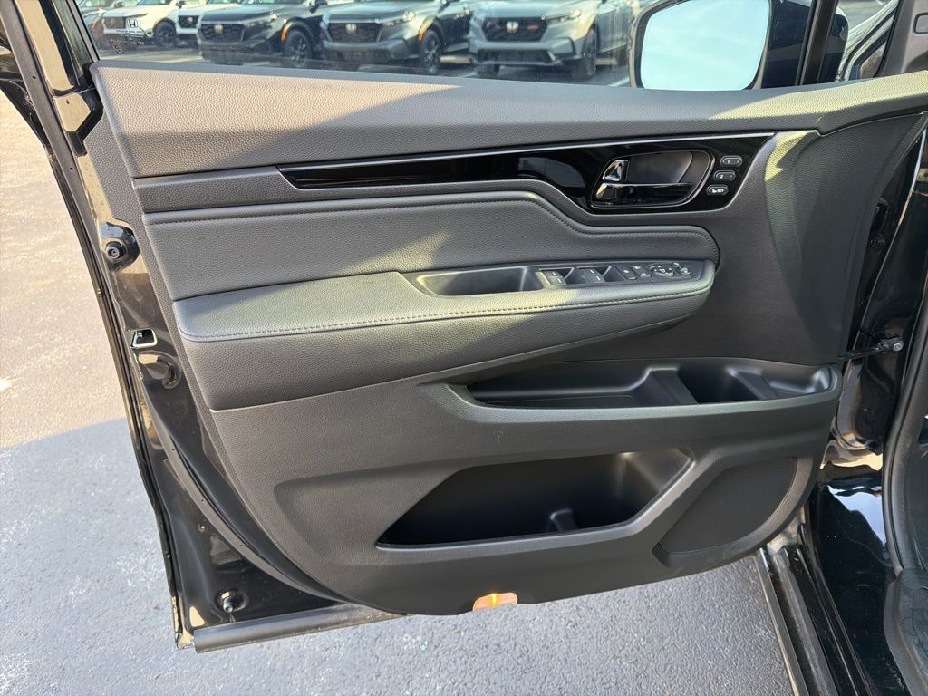 Thumbnail: 2026 Honda Odyssey - 19