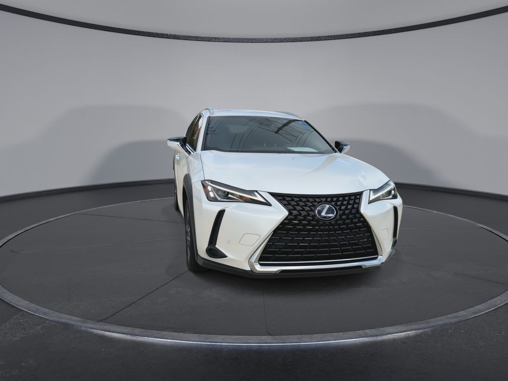 Thumbnail: 2021 Lexus UX - 3