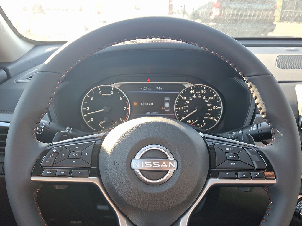 2025 Nissan Altima SR 9