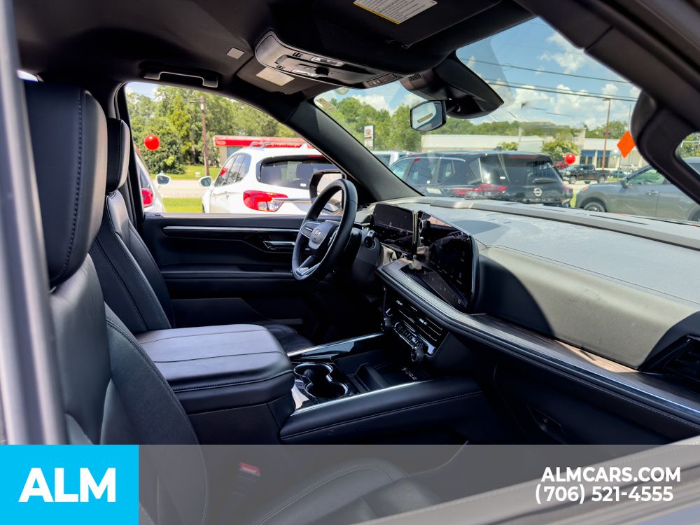 Used 2025 Black Chevrolet LT image 21