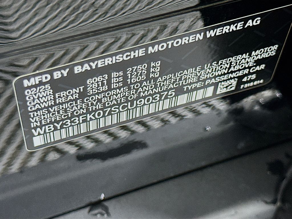 Thumbnail: 2025 BMW i5 - 24
