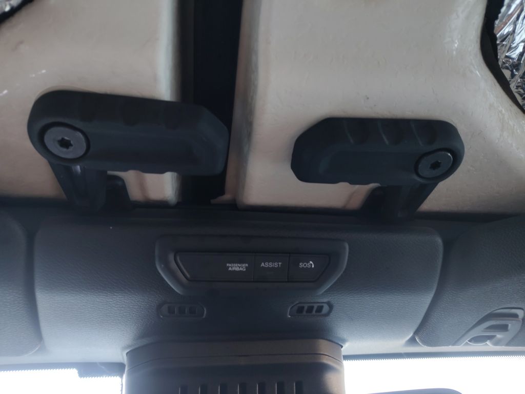 Used Car 2022 Jeep Gladiator  Overland For Sale Under $35,000 In Austin, Texas