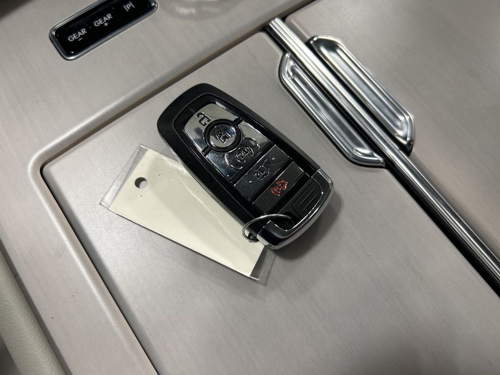 new 2026 Lincoln Navigator car, priced at $106,480