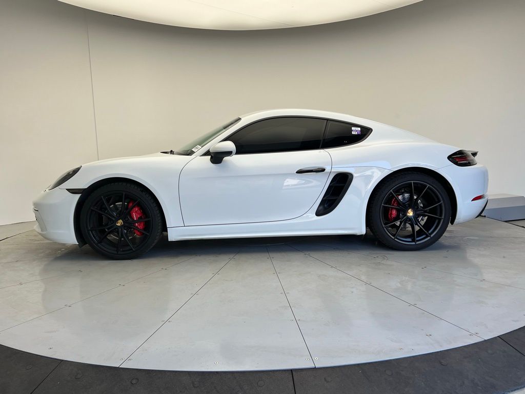 Thumbnail: 2018 Porsche 718 Cayman - 2