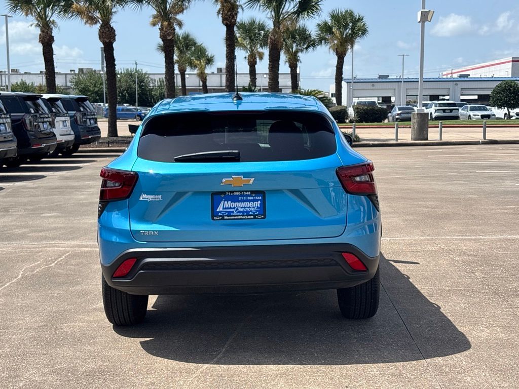 2026 Chevrolet Trax LS - 8