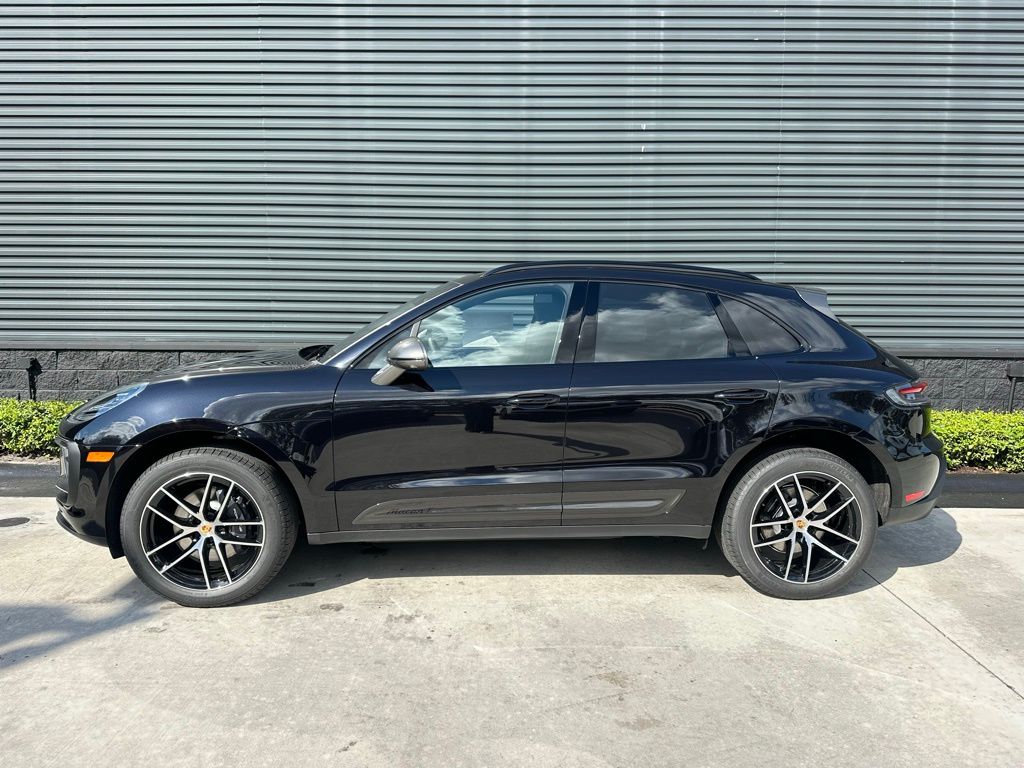 Thumbnail: 2026 Porsche Macan - 2
