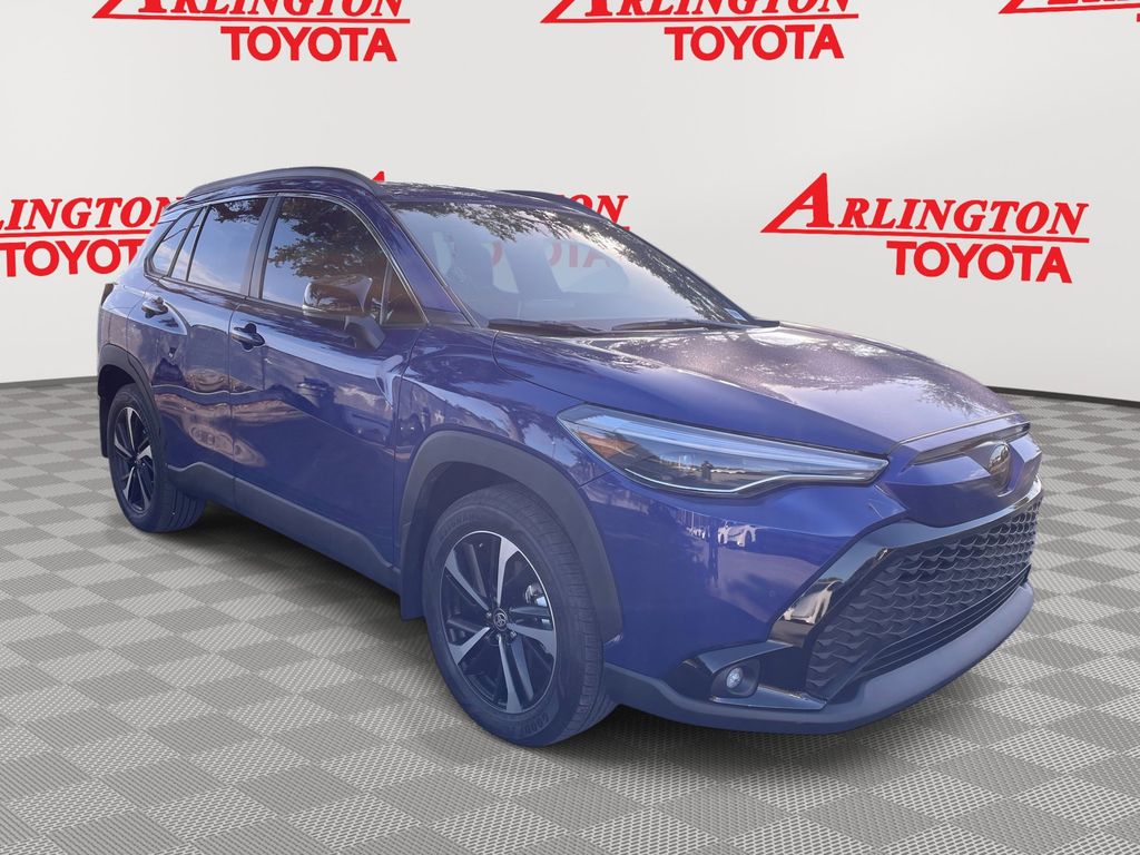 2025 Toyota Corolla Cross XSE's photo