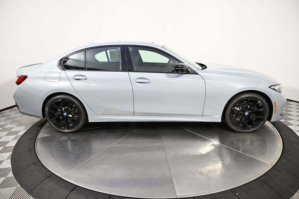 Thumbnail: 2025 BMW 3 Series - 6