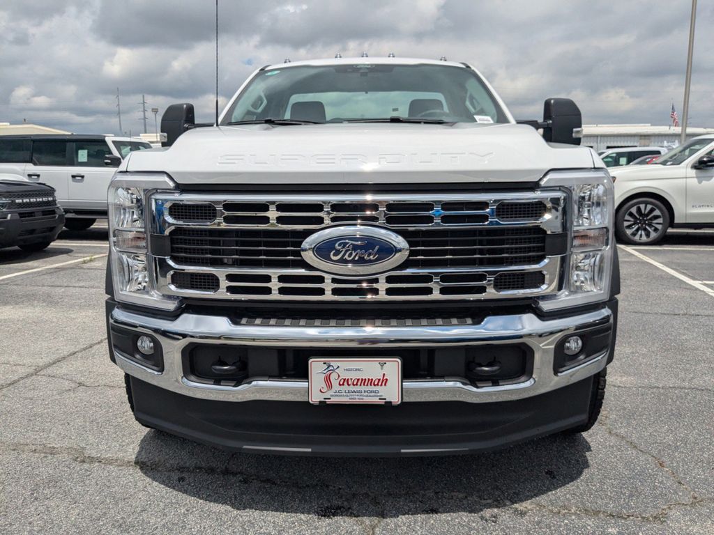 2025 Ford F-550 Super Duty 