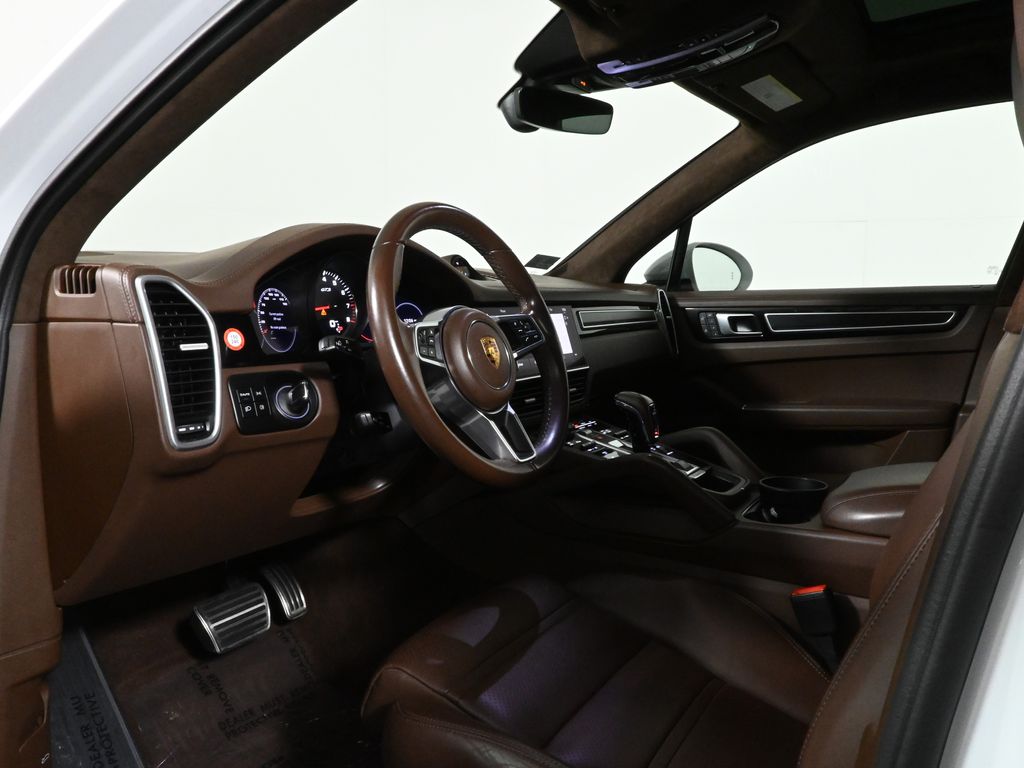 Thumbnail: 2022 Porsche Cayenne - 4