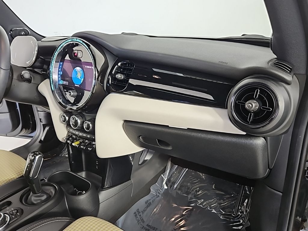 Thumbnail: 2023 MINI Cooper - 14