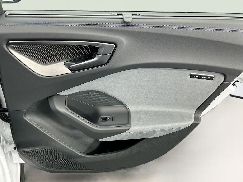 Thumbnail: 2025 Audi S5 - 27