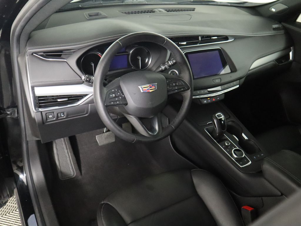 Thumbnail: 2019 Cadillac XT4 - 9