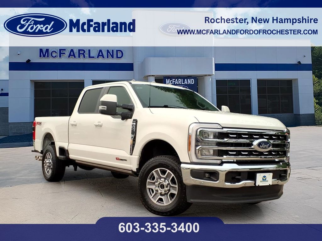 White Metallic 2023 Ford F-250 Super Duty Pickup Truck Four-Wheel Drive Automatic