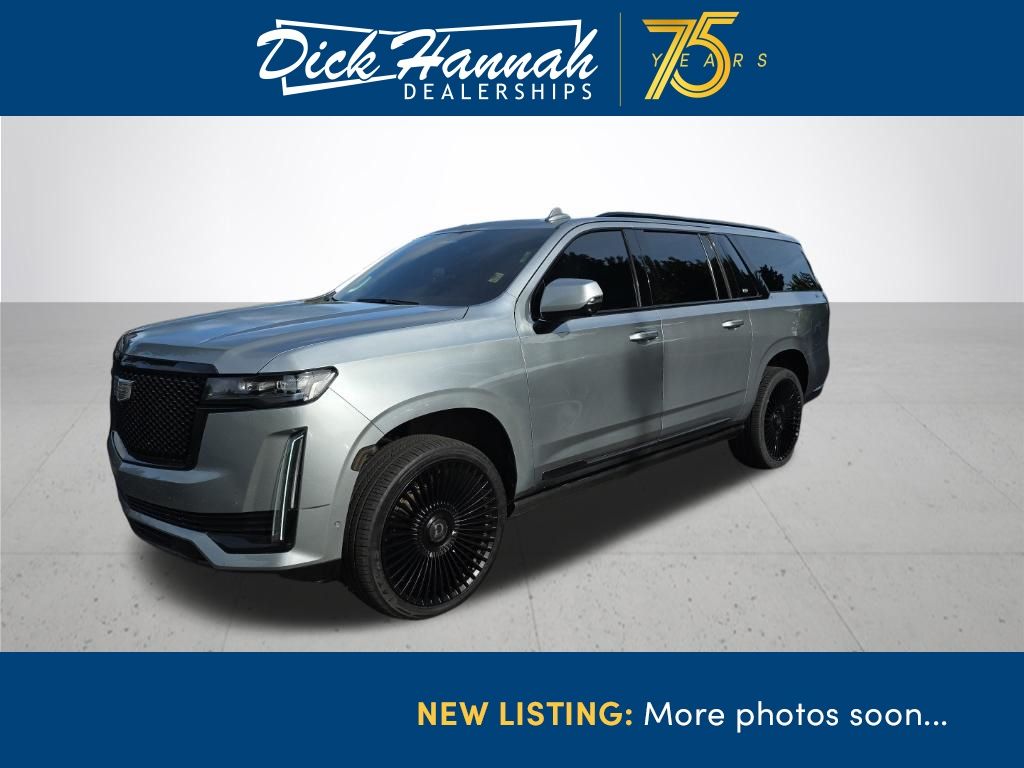 Argent Silver Metallic 2023 Cadillac Escalade ESV Sport Platinum 4WD SUV / Crossover Four-Wheel Drive Automatic