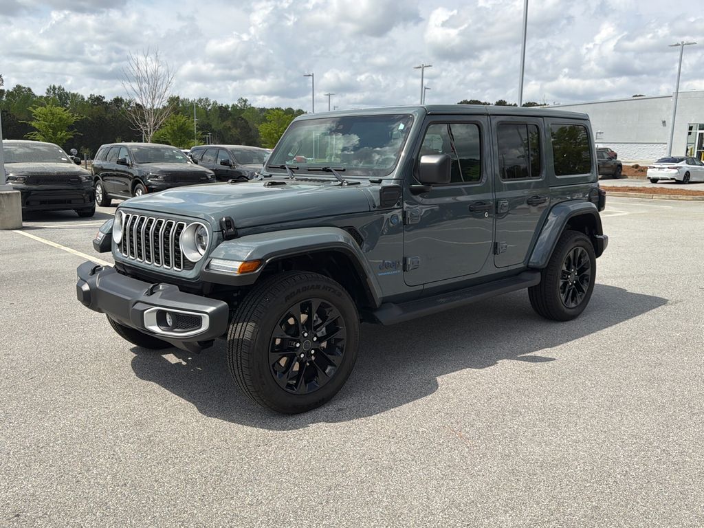 Used 2025 Gray Jeep Sahara 4xe image 3